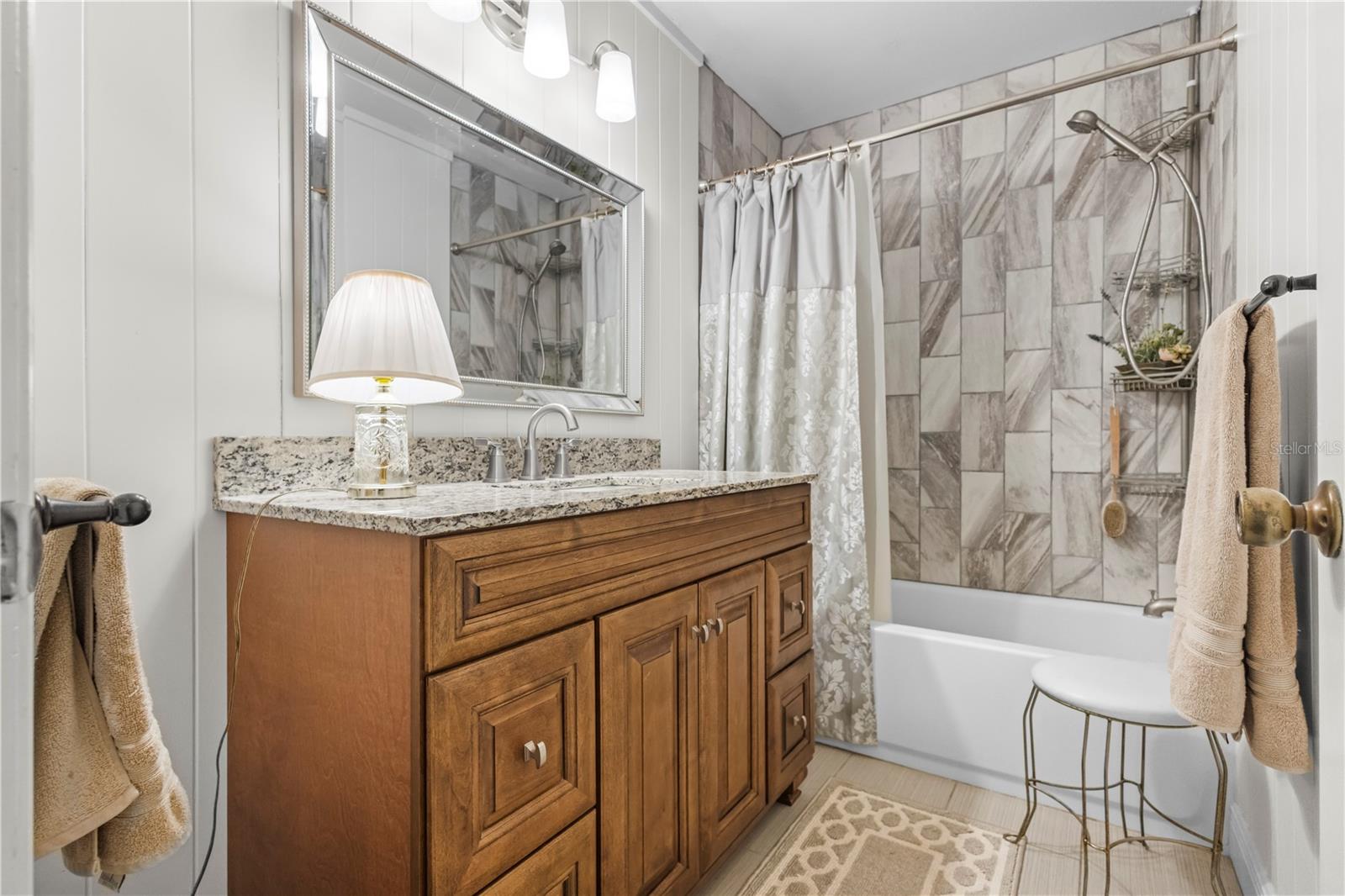 HONEYMOON RIDGE - Residential