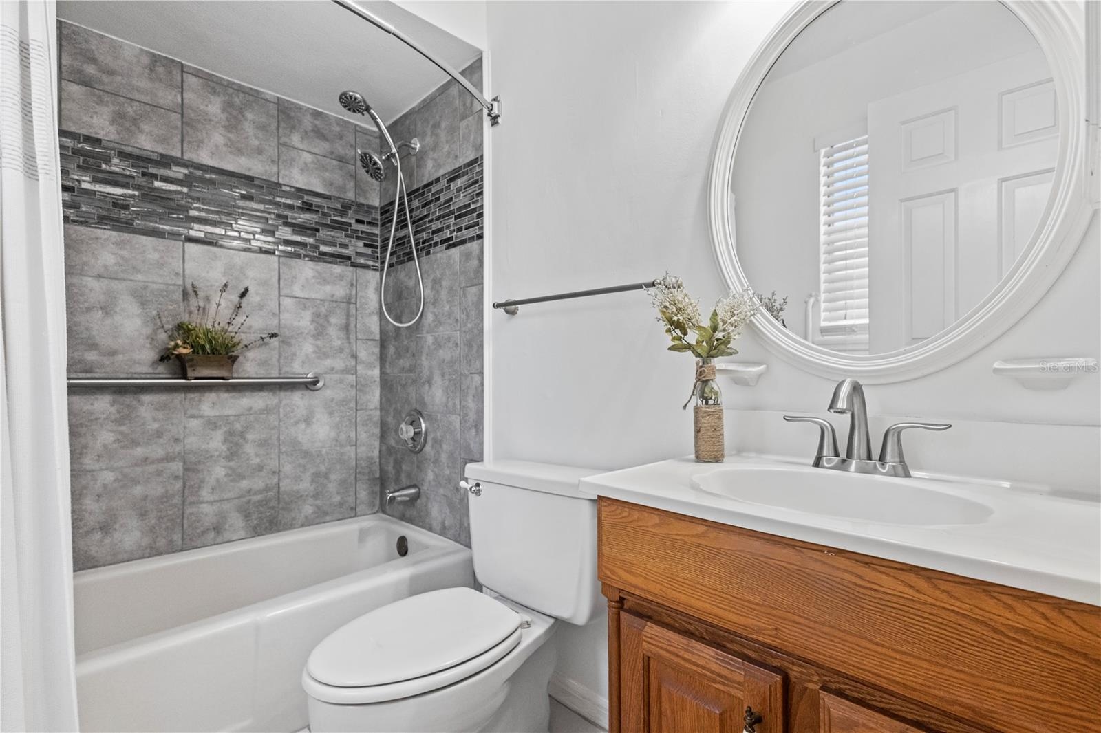 HONEYMOON RIDGE - Residential