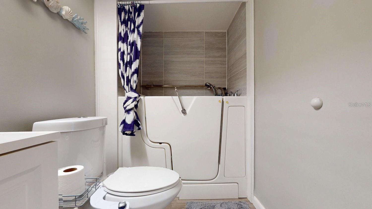 PINELLAS GROVES - Residential