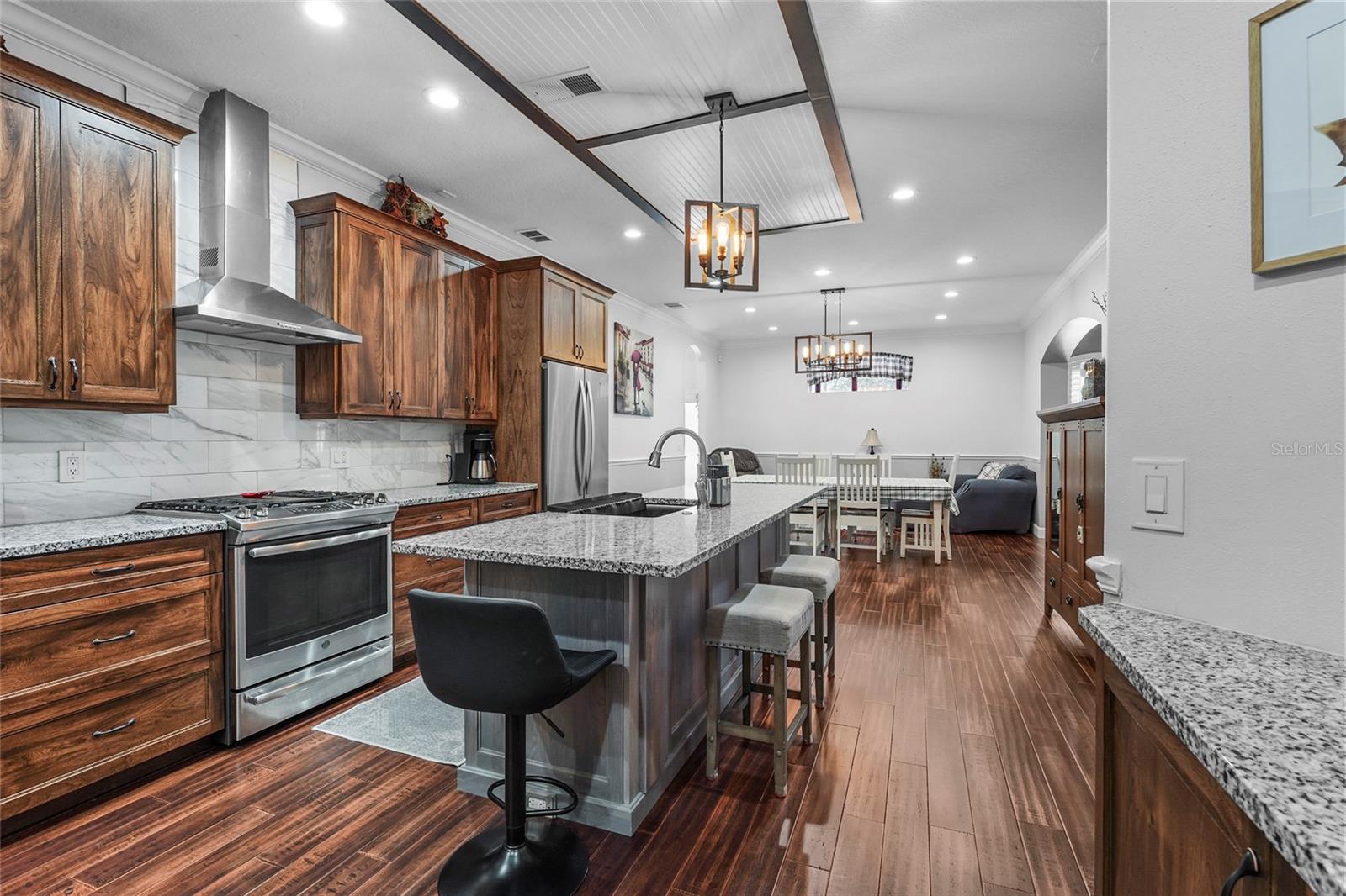 PLANTERS MANOR AT GREENFIELD PLNT III-A - Residential