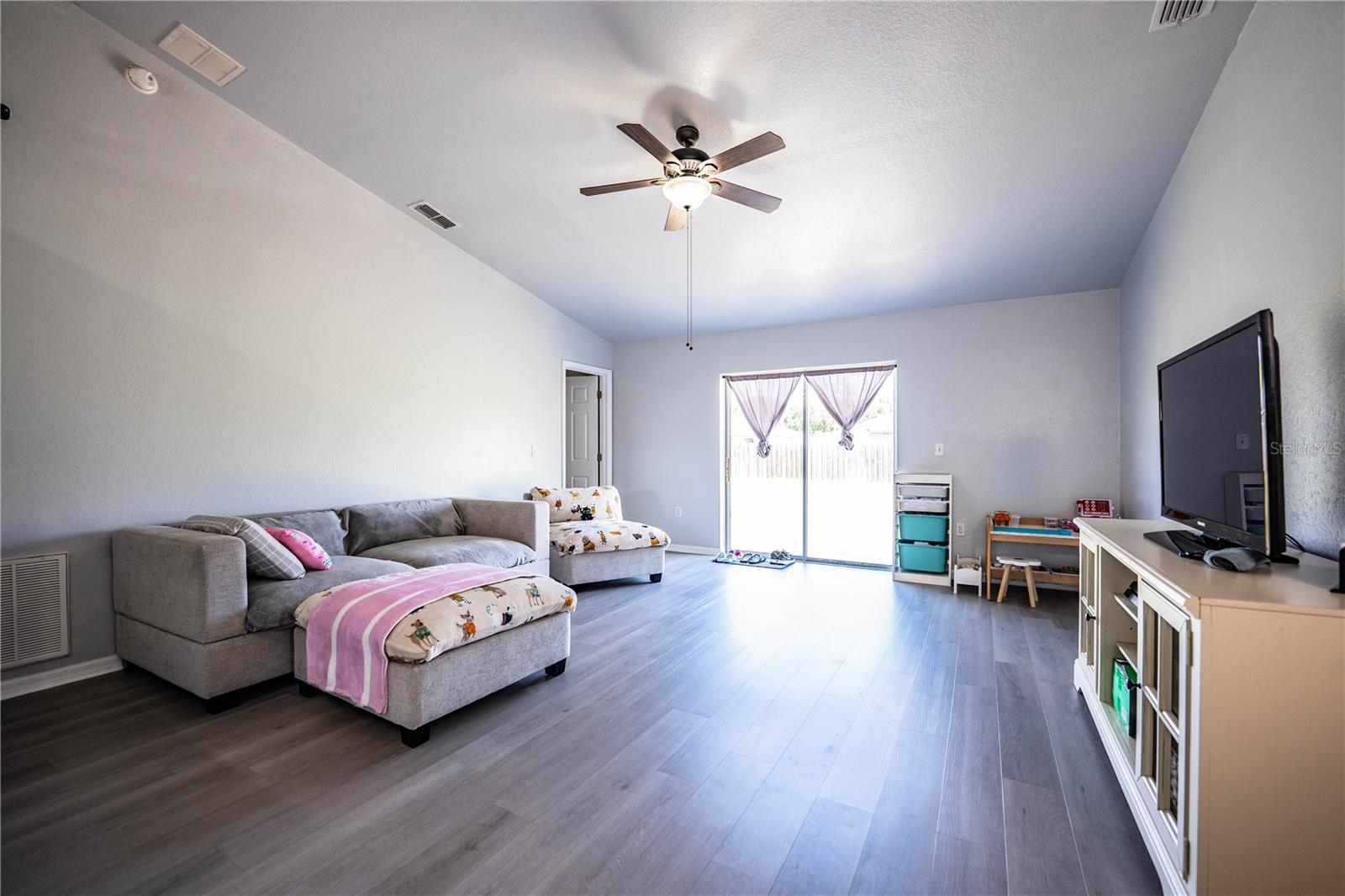 WINCHESTER ESTATES - Residential