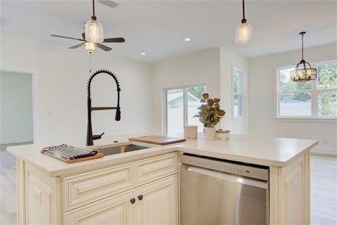 Tiny photo for 1316 E 9th Avenue, Mount Dora, FL 32757 (MLS # O6416275)