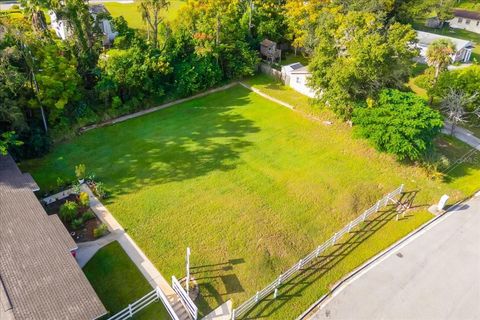 747 ROANE ROAD CLERMONT FL 34711