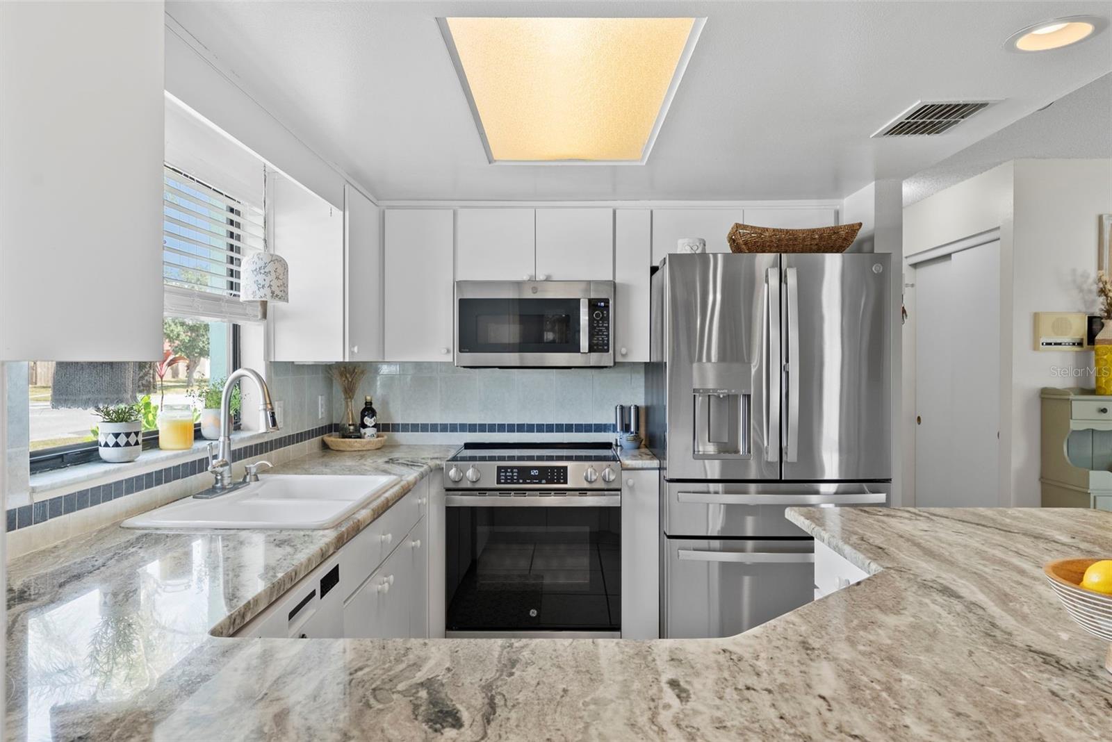 HOLIDAY LAKES WEST - Residential