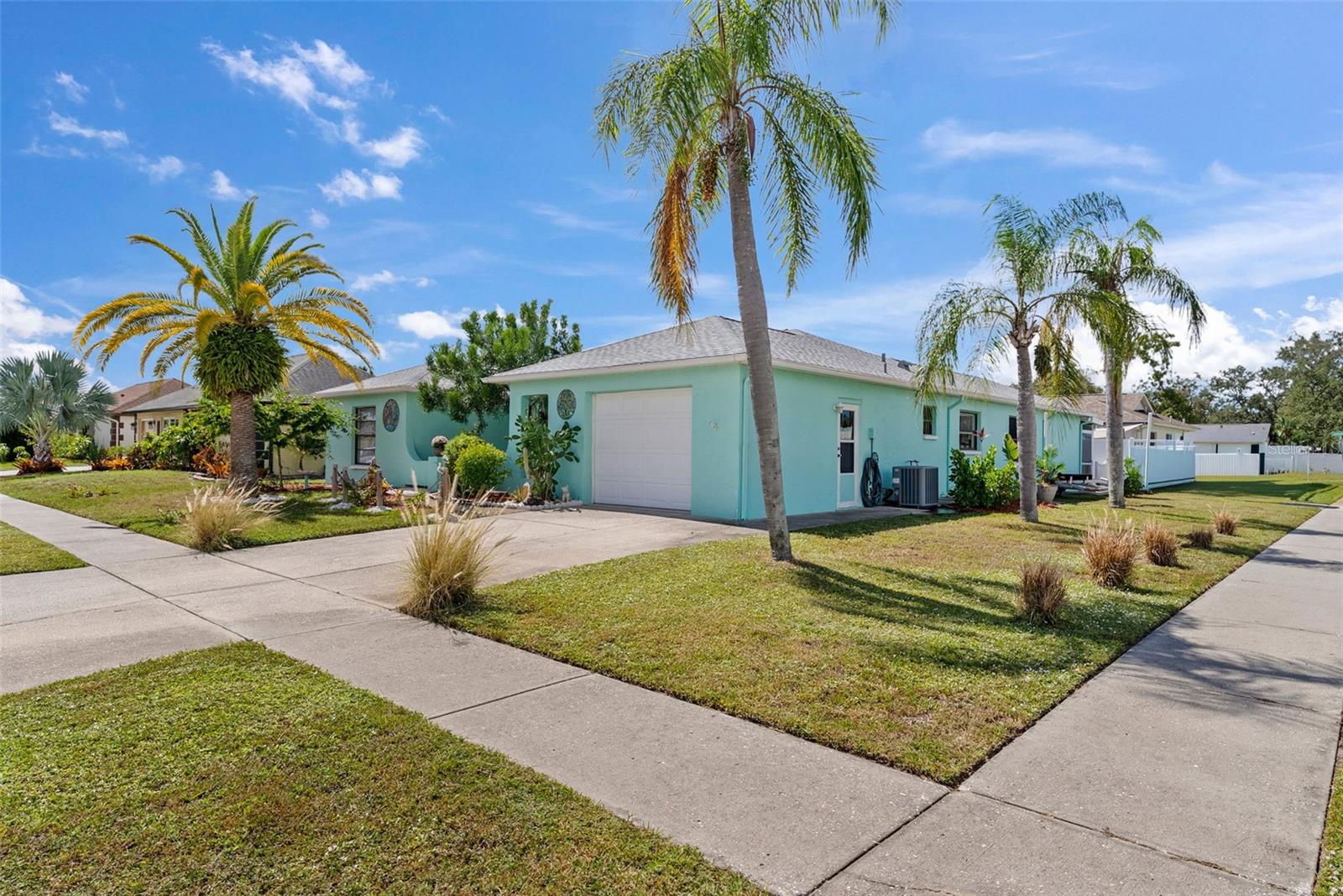 HOLIDAY LAKES WEST - Residential