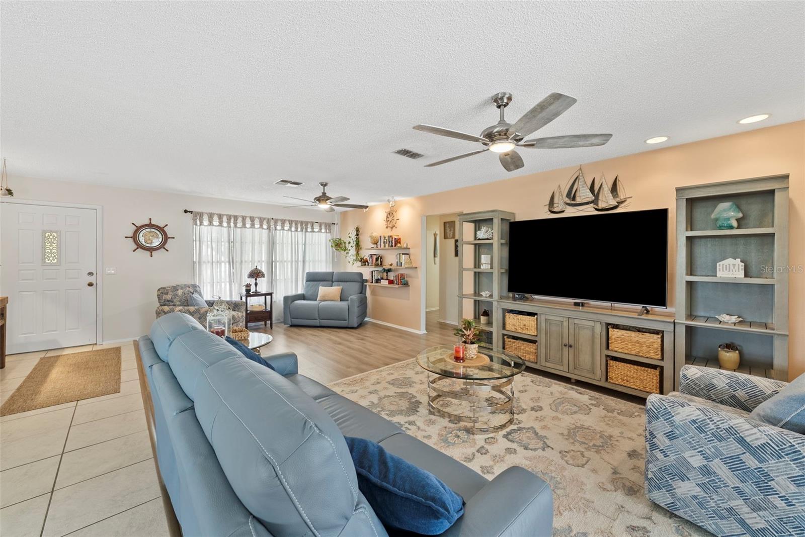 HOLIDAY LAKES WEST - Residential