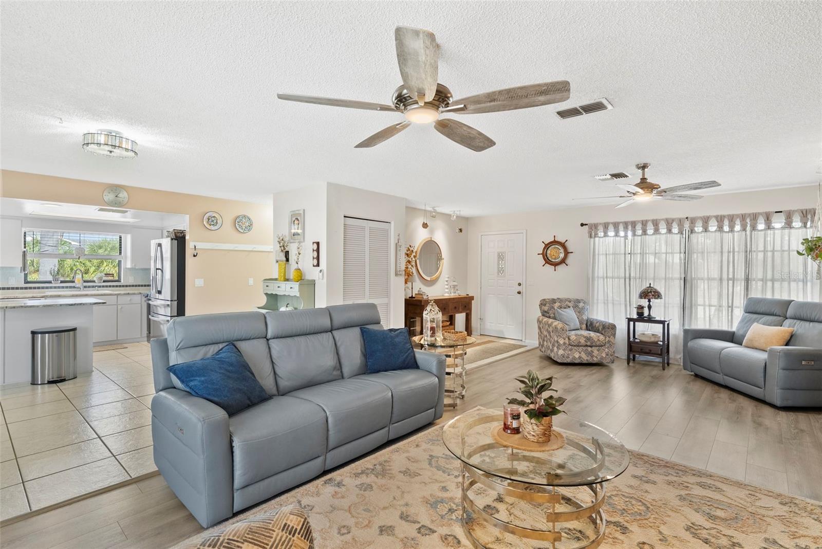 HOLIDAY LAKES WEST - Residential