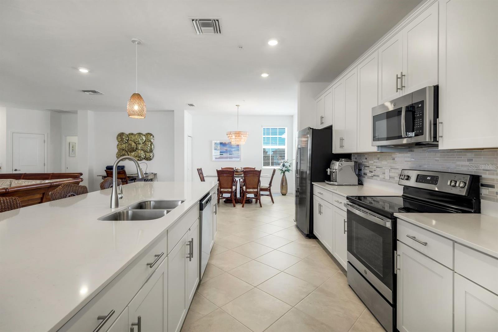 HERITAGE LANDING AND COUNTRY CLUB - Residential