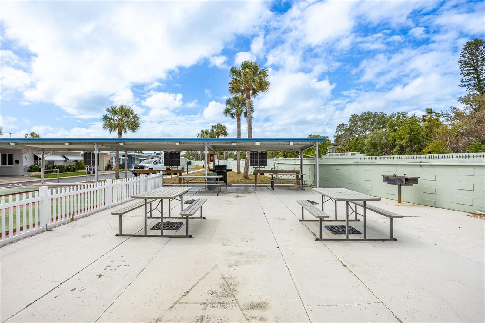 SHANGRI-LA APT PARK - Residential