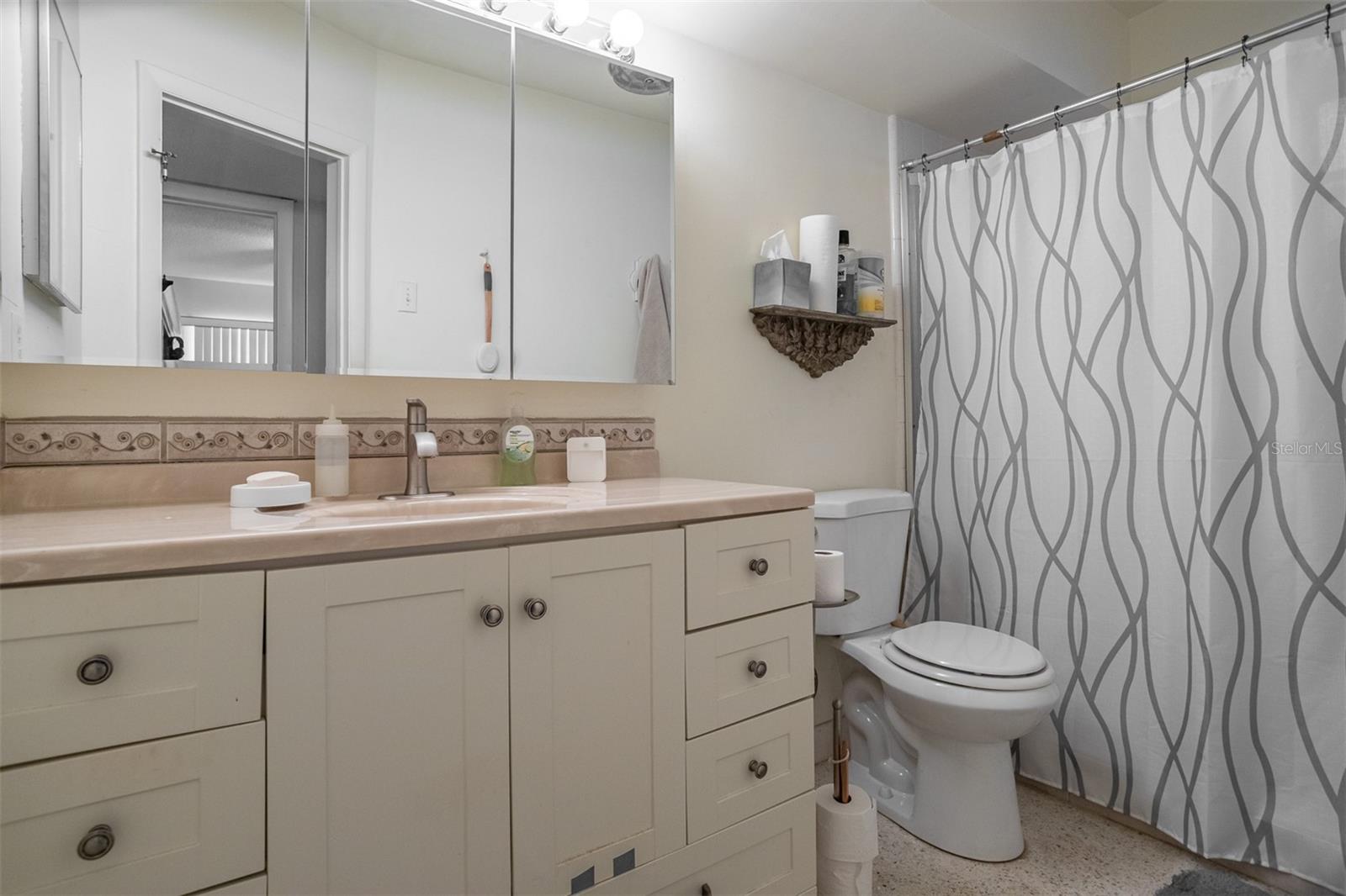 SHANGRI-LA APT PARK - Residential