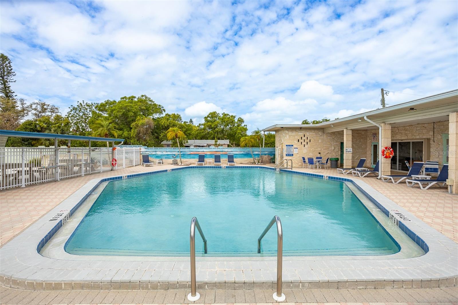 SHANGRI-LA APT PARK - Residential