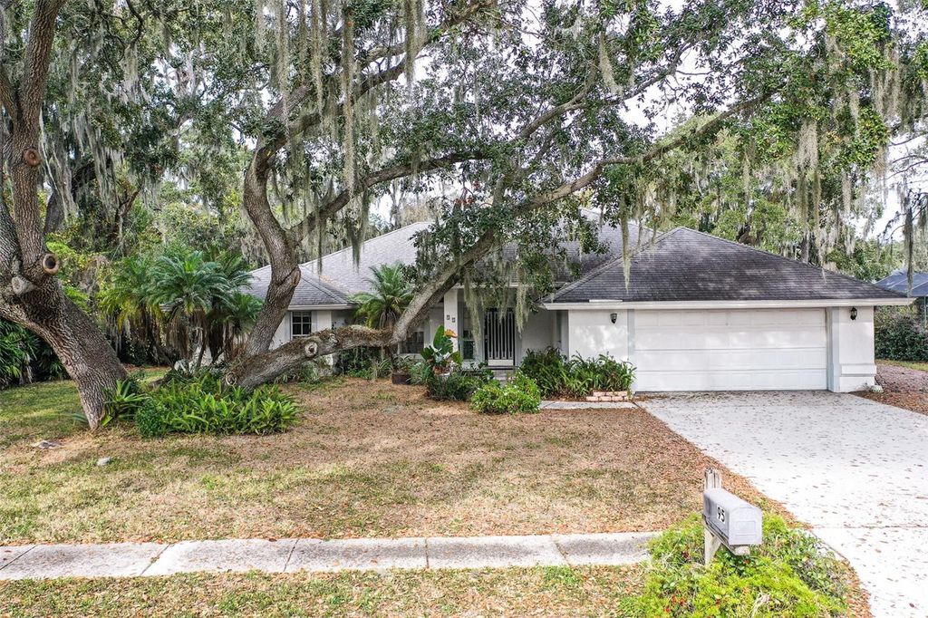 Photo of 95 Woodside Drive, Lakeland, FL 33813 (MLS # L4958605)