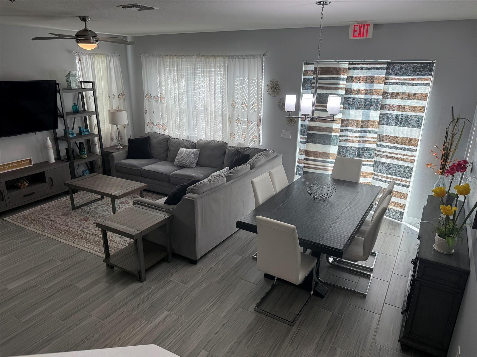 COMPASS BAY UNIT 5 - Residential Lease