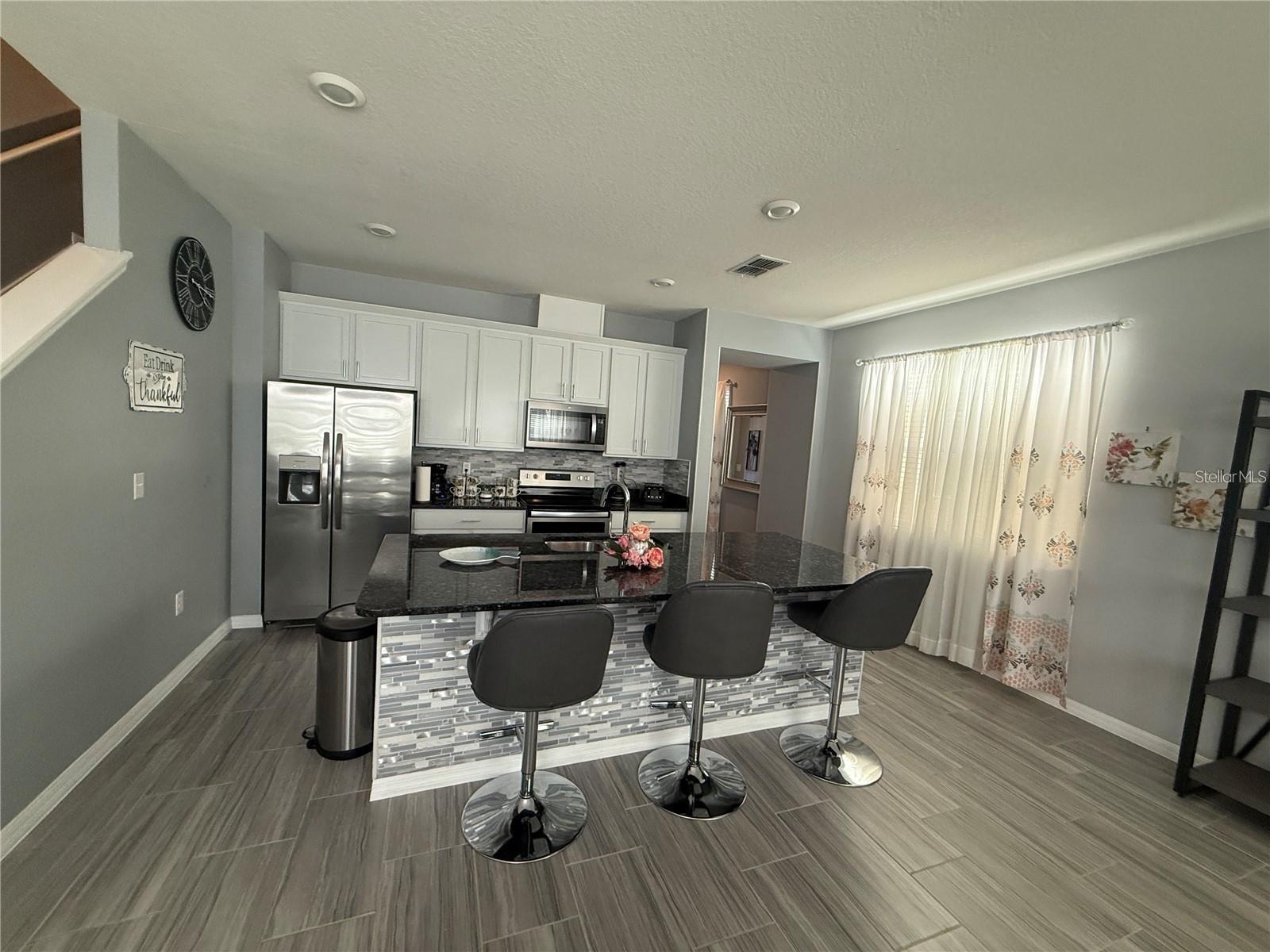 COMPASS BAY UNIT 5 - Residential Lease