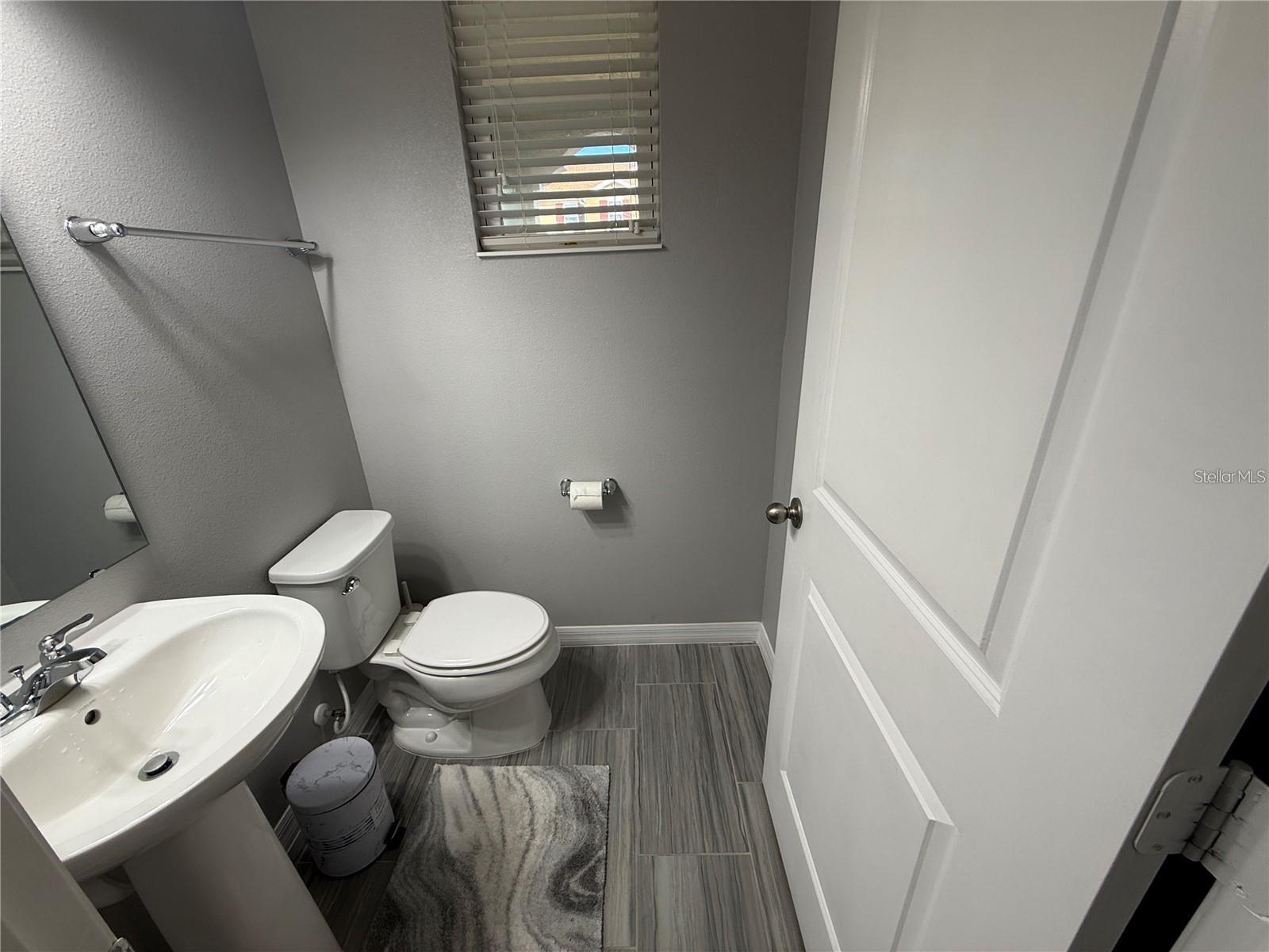 COMPASS BAY UNIT 5 - Residential Lease