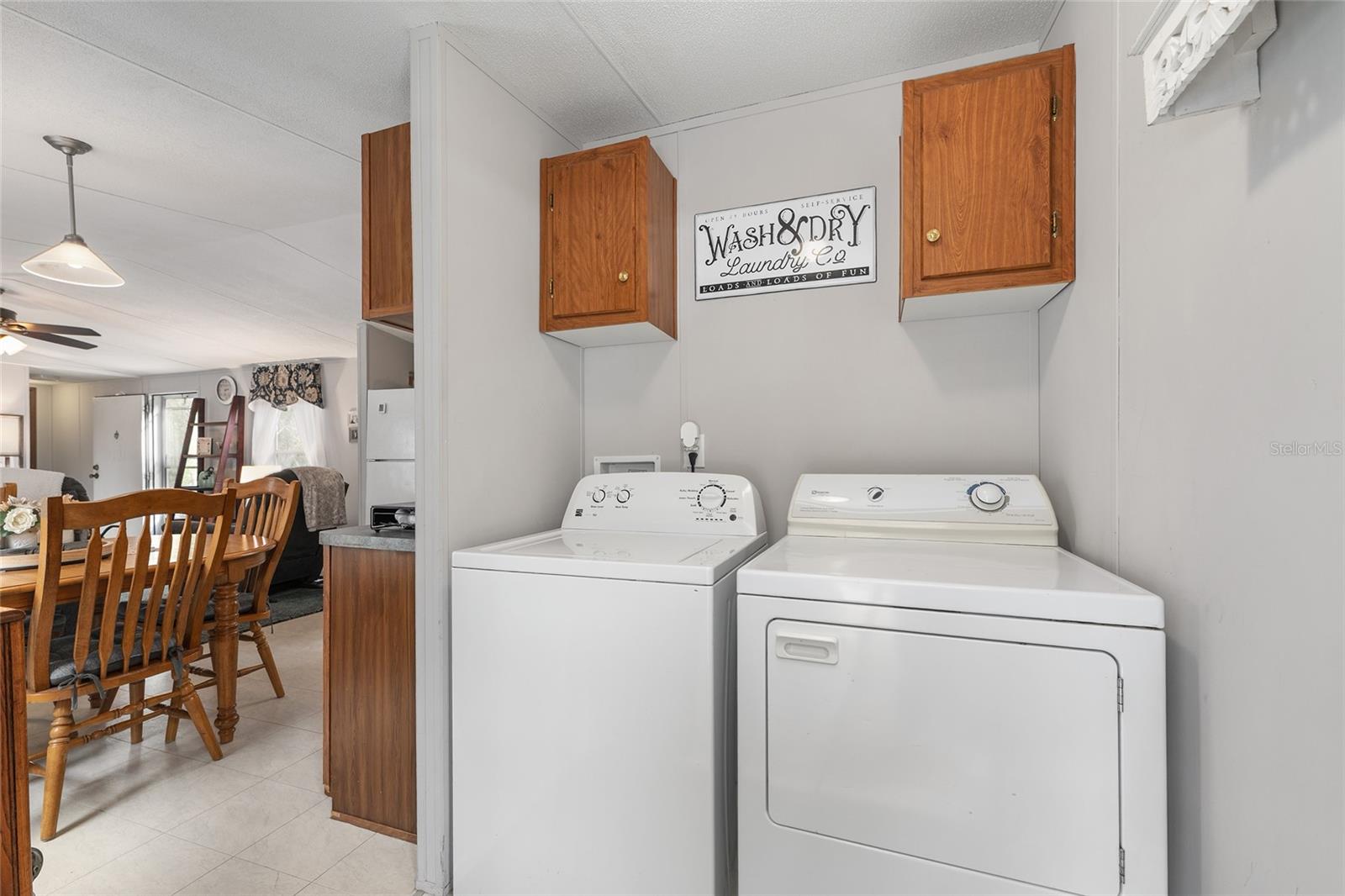 COUNTRY LIVING - Residential