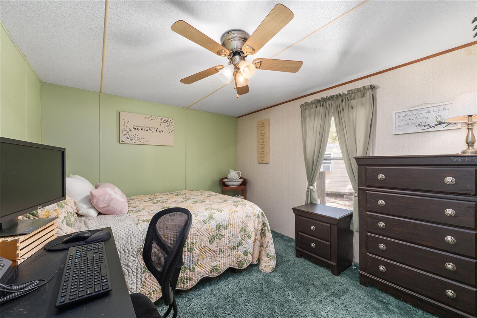 COUNTRY LIVING - Residential