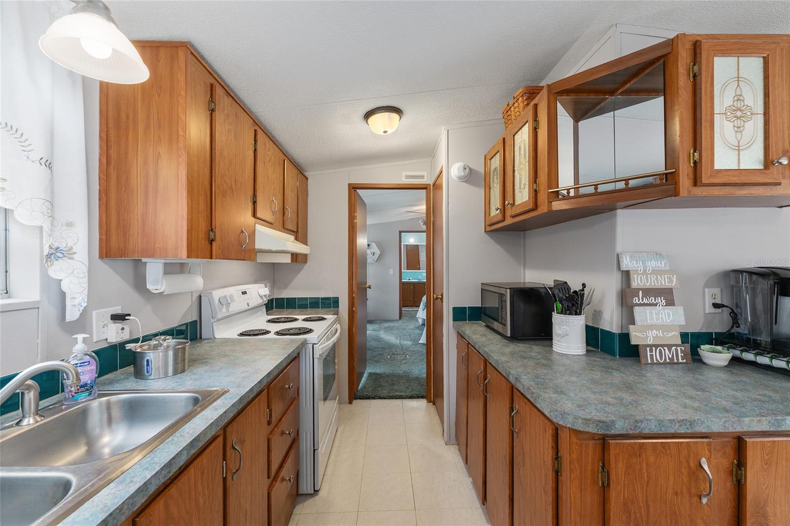 COUNTRY LIVING - Residential