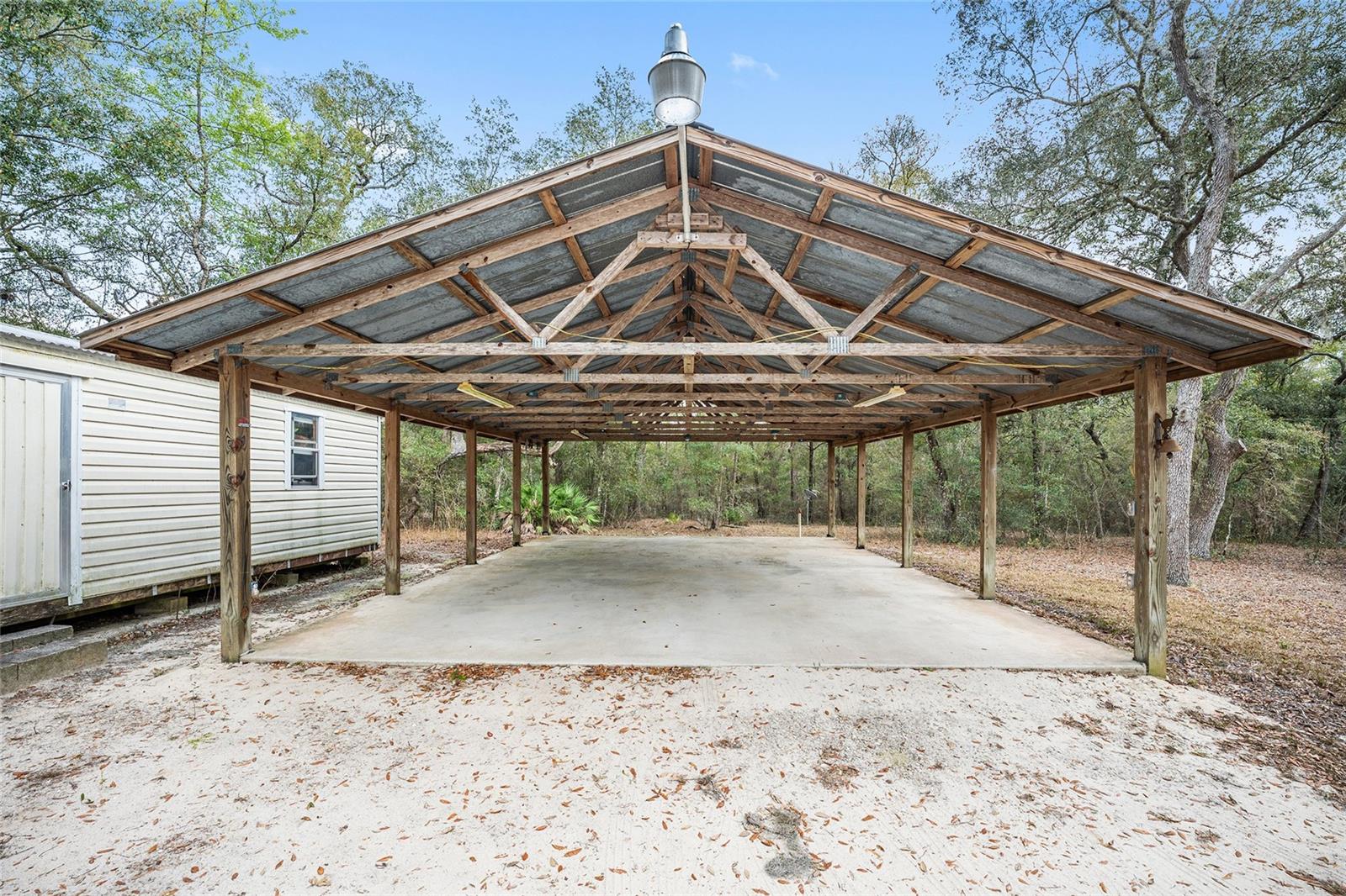 COUNTRY LIVING - Residential