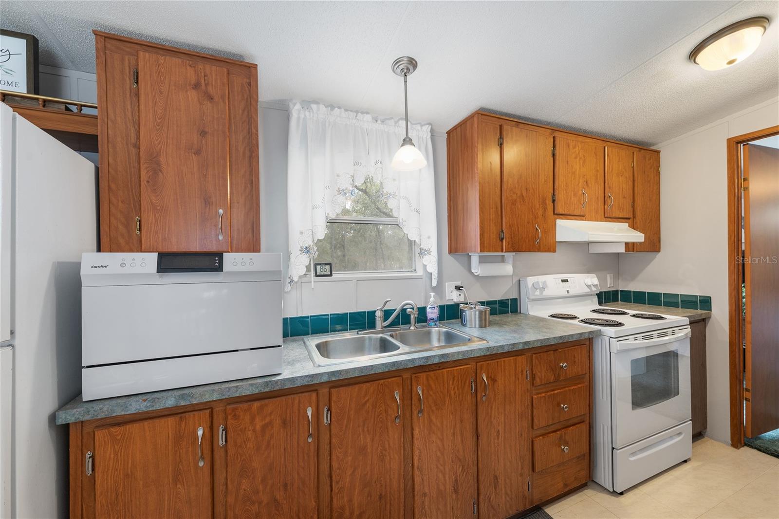 COUNTRY LIVING - Residential