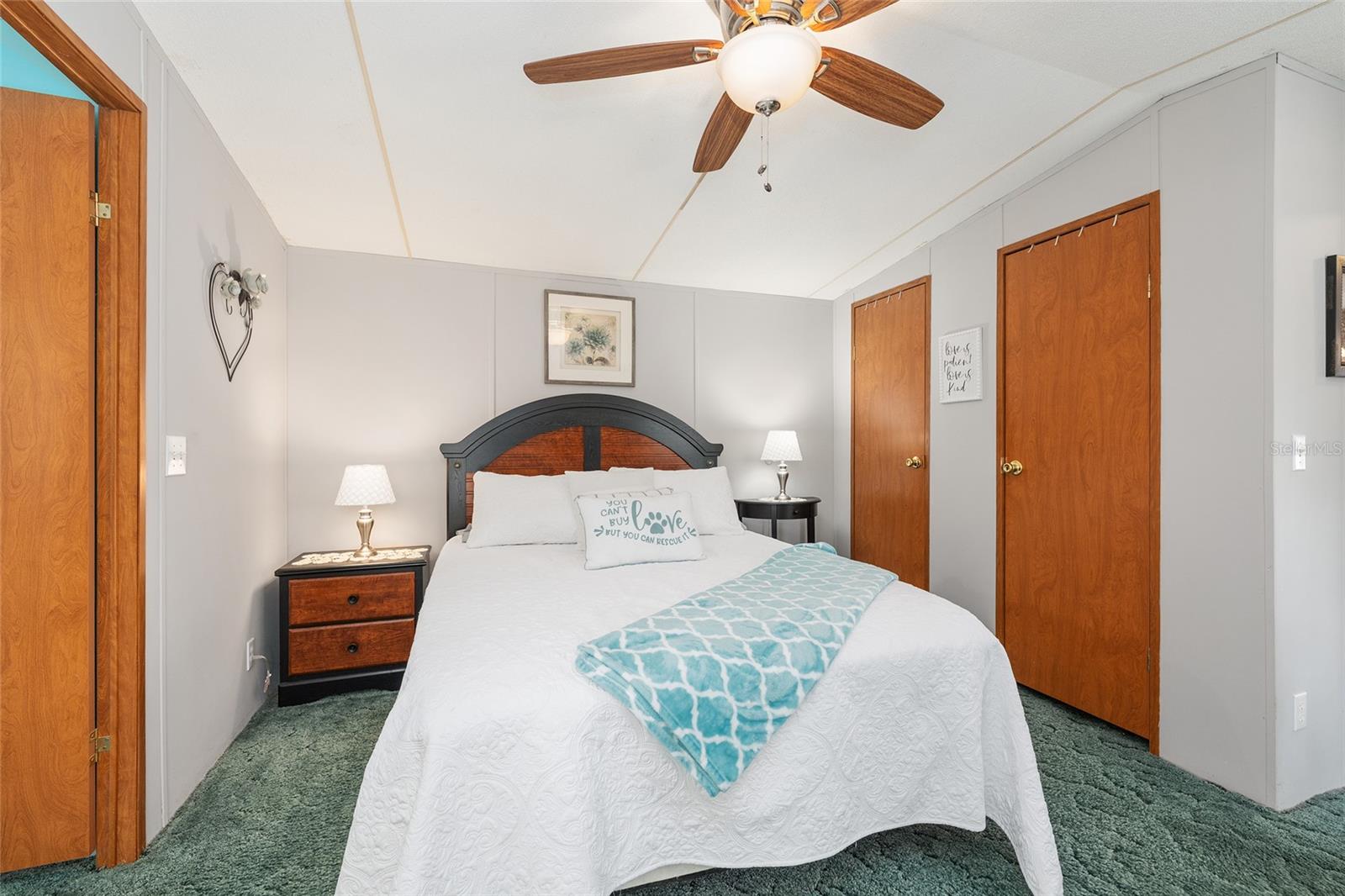 COUNTRY LIVING - Residential