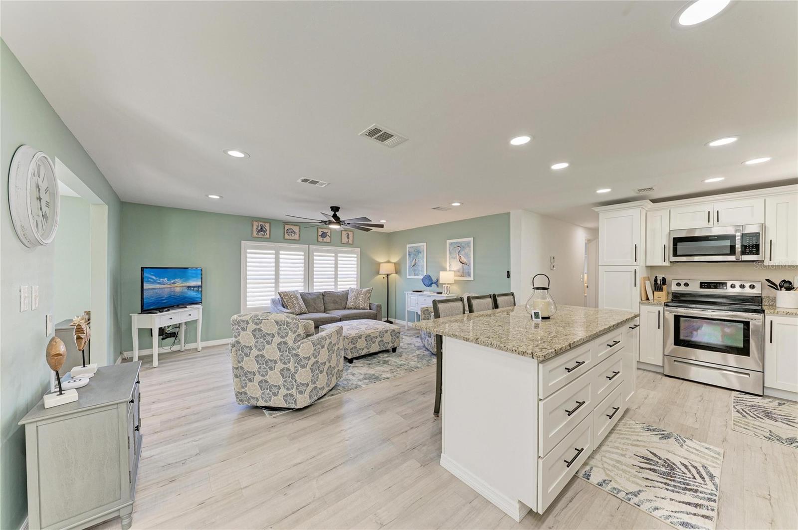 ALAMEDA ISLES - Residential