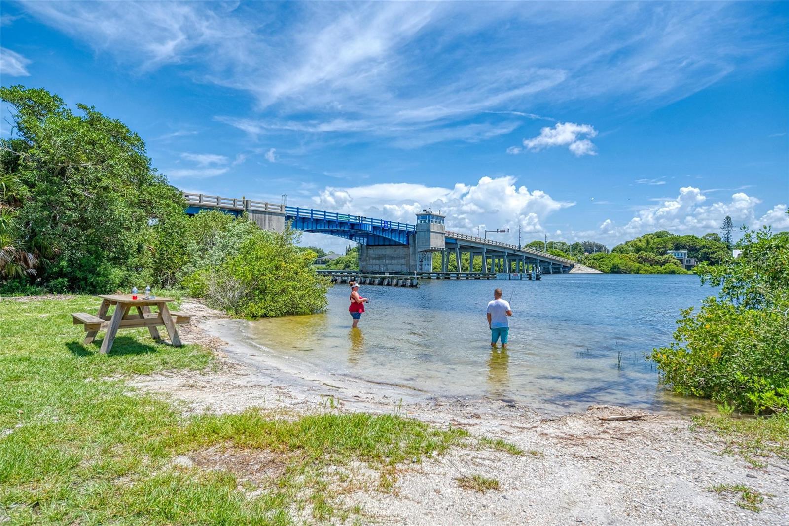 ALAMEDA ISLES - Residential