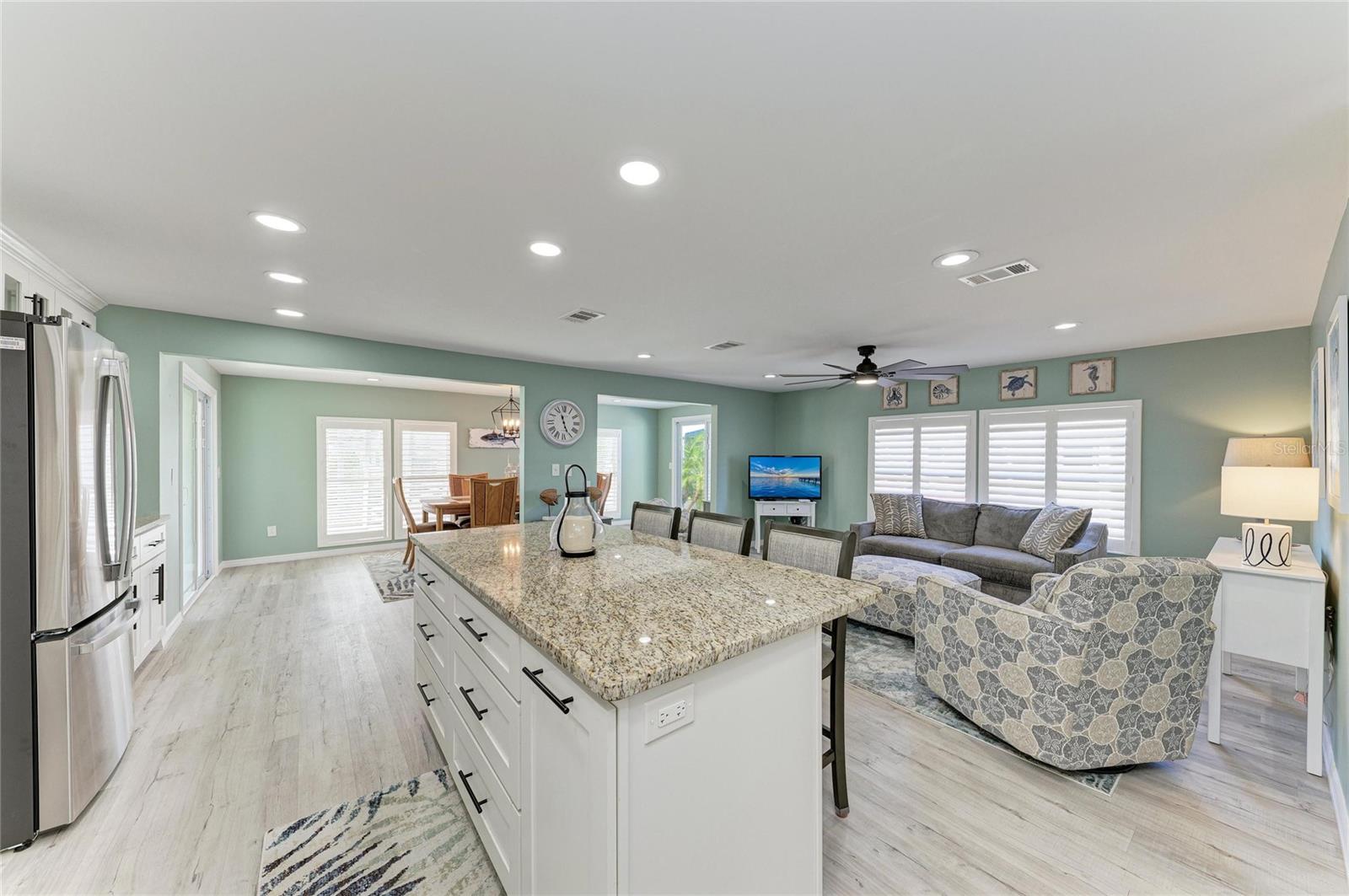 ALAMEDA ISLES - Residential