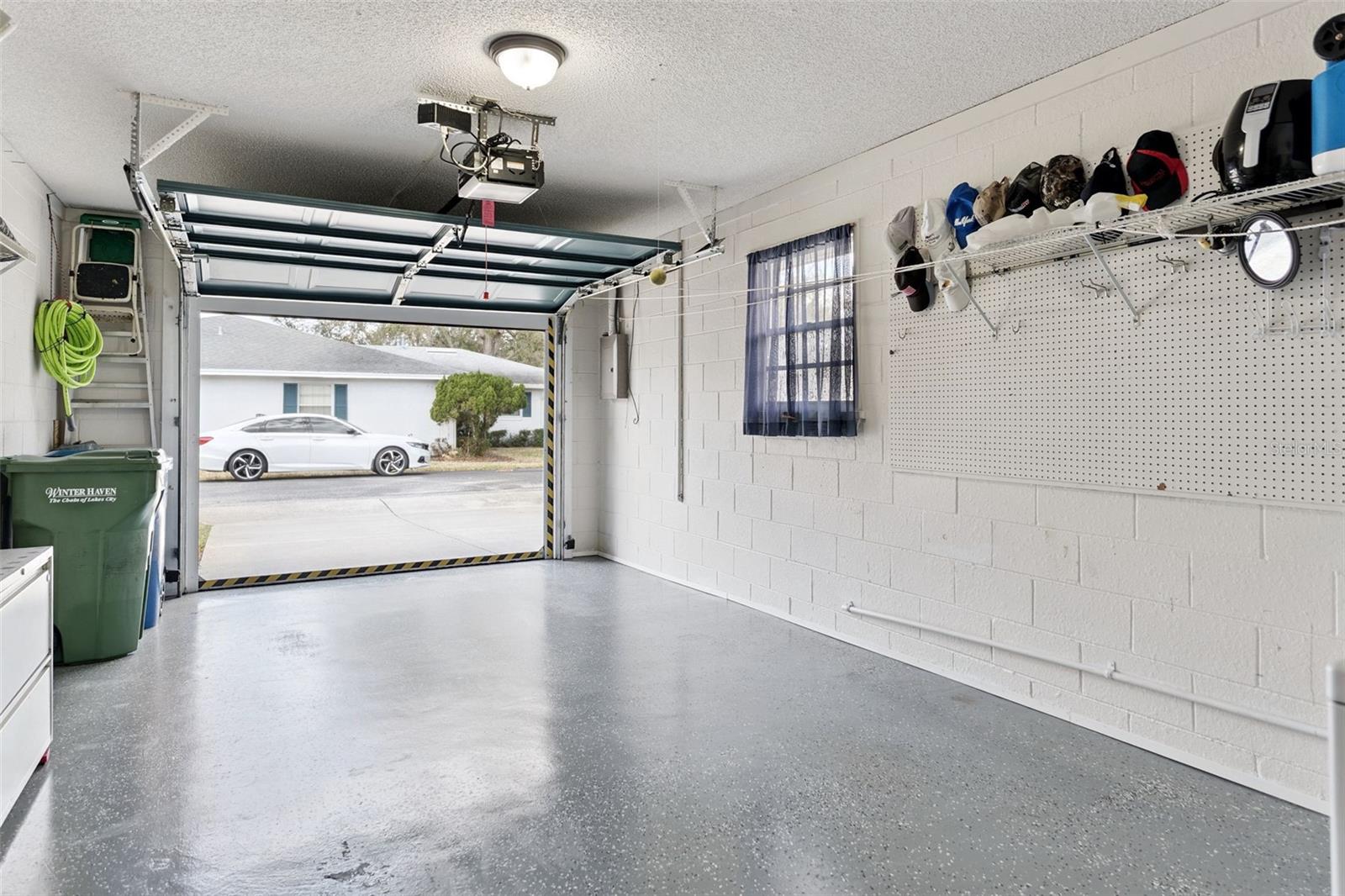 OAKVIEW - Residential