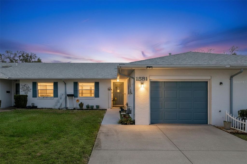 Photo of 1581 Oakview Circle SE, Winter Haven, FL 33880 (MLS # G5108372)