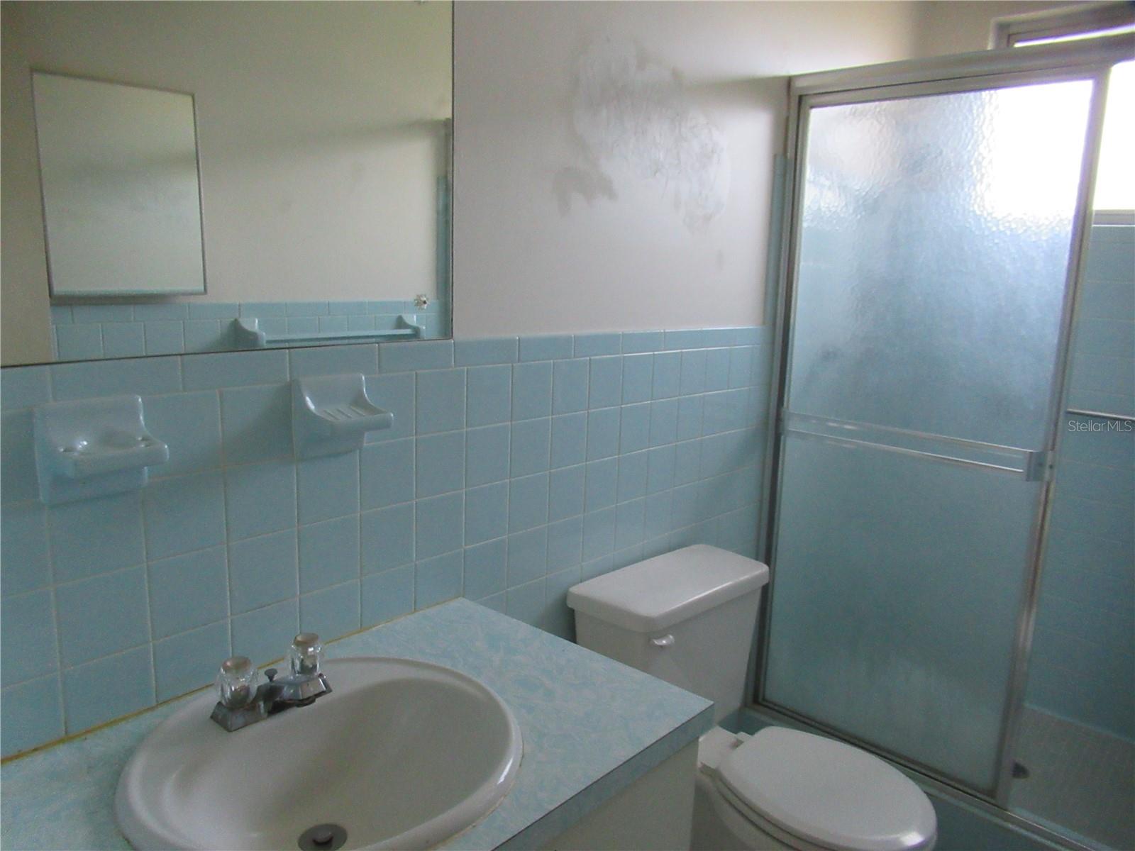 ON TOP OF THE WORLD - Residential Lease