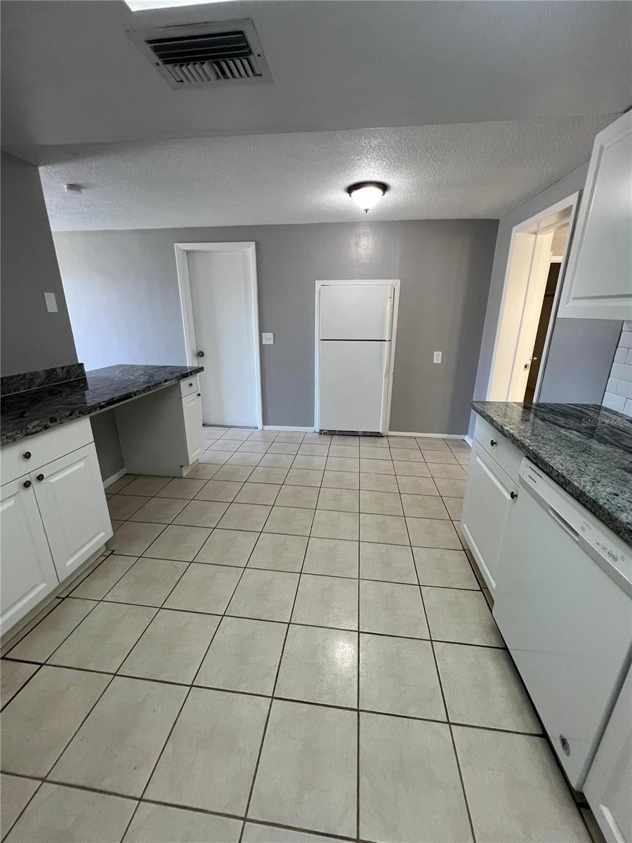 HOLIDAY HILL ESTATES - Residential Lease