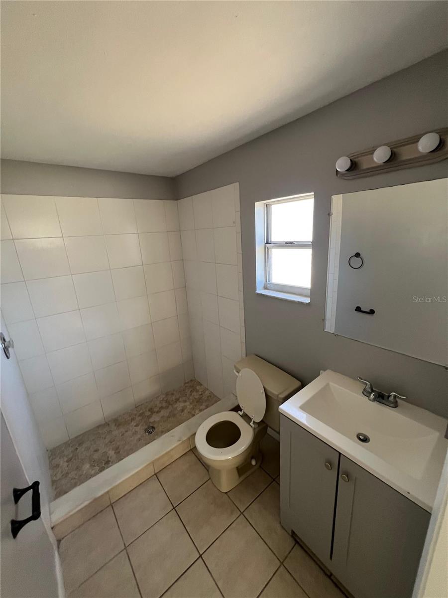 HOLIDAY HILL ESTATES - Residential Lease