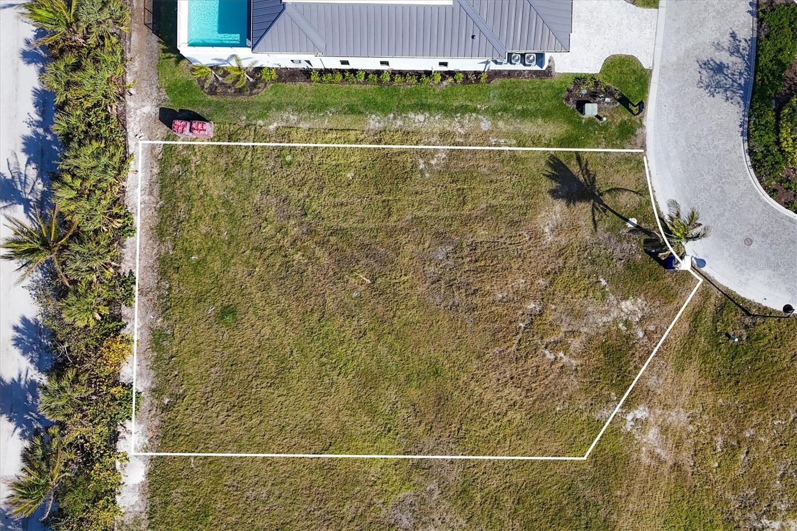 HILL TIDE ESTATES - Land