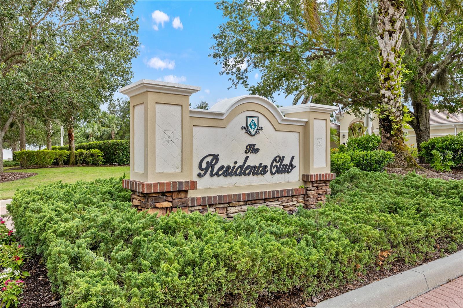 COUNTRY CLUB EAST AT LAKEWD RNCH QQ1 1 - Residential