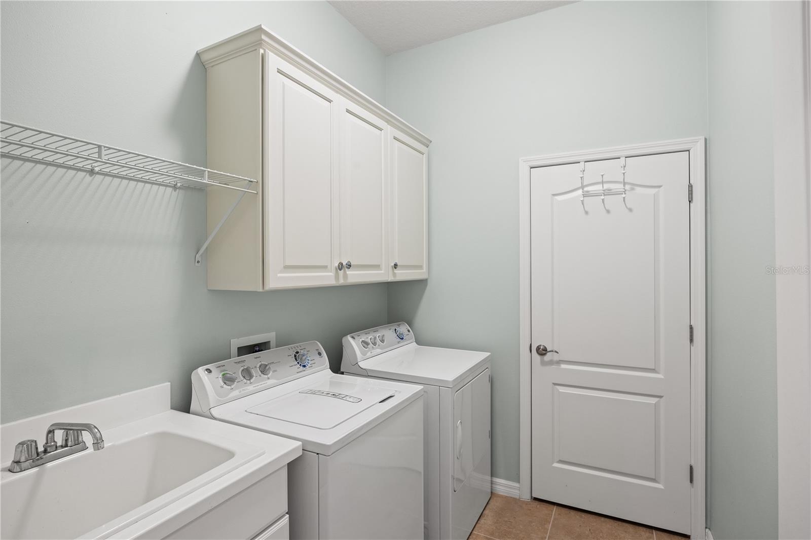 COUNTRY CLUB EAST AT LAKEWD RNCH QQ1 1 - Residential