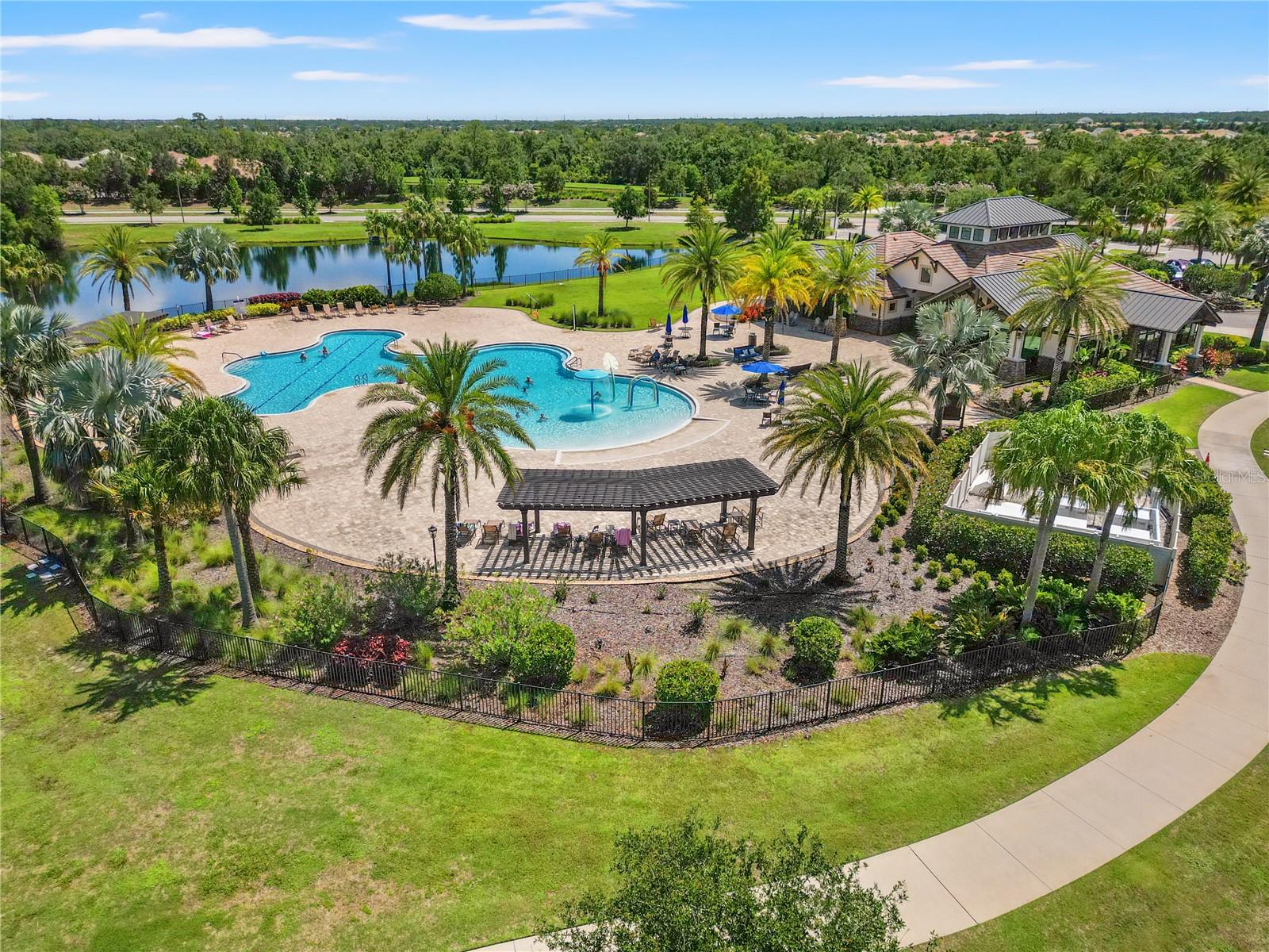 COUNTRY CLUB EAST AT LAKEWD RNCH QQ1 1 - Residential