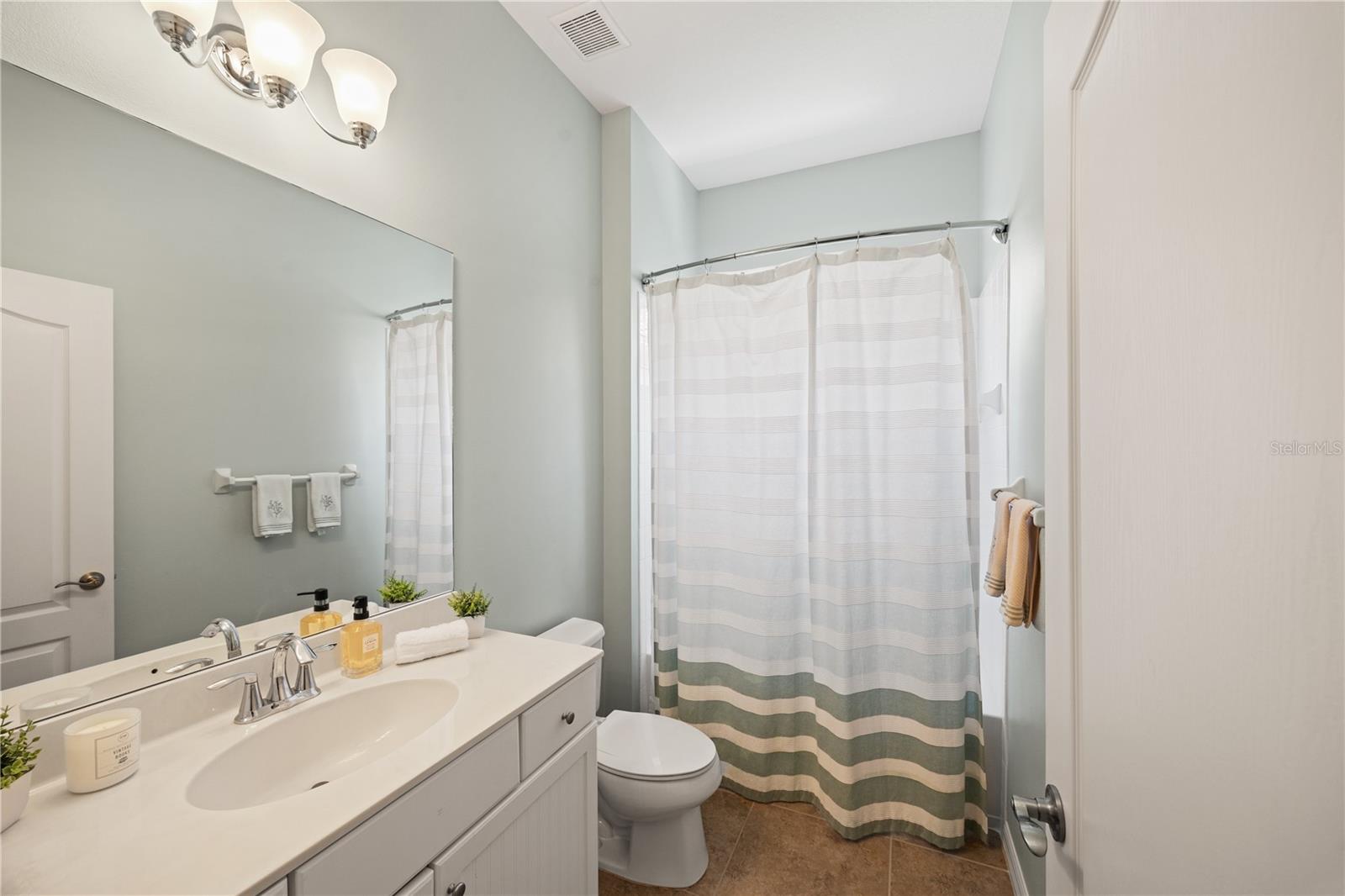 COUNTRY CLUB EAST AT LAKEWD RNCH QQ1 1 - Residential