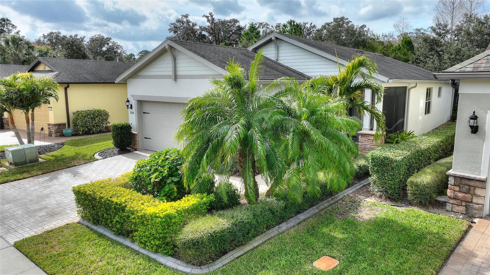 108 LA CRESTA COURT