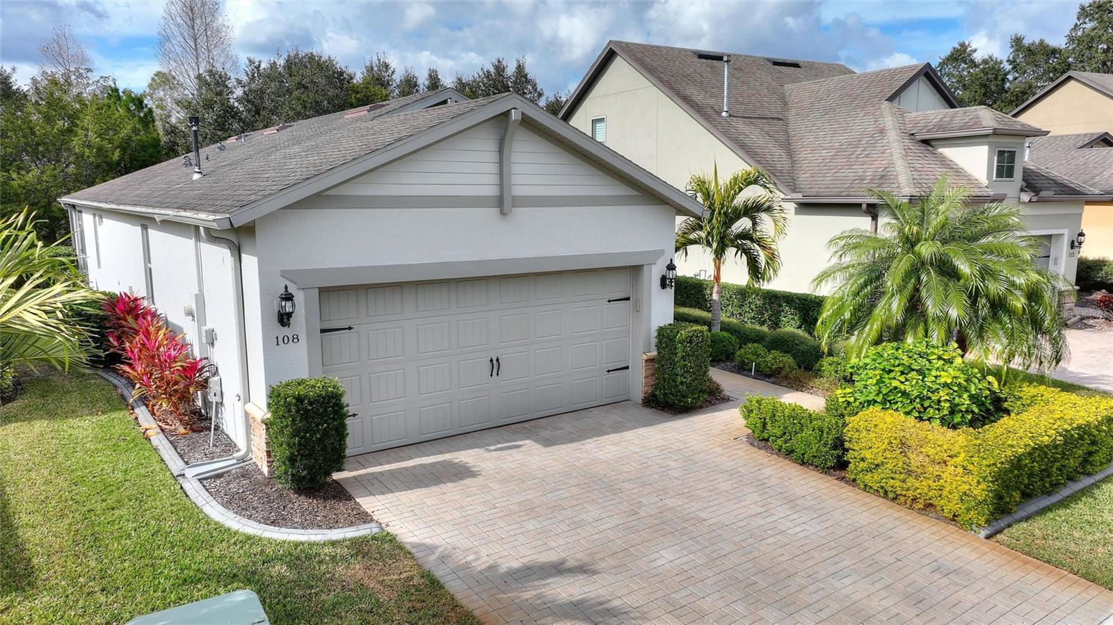 108 LA CRESTA COURT