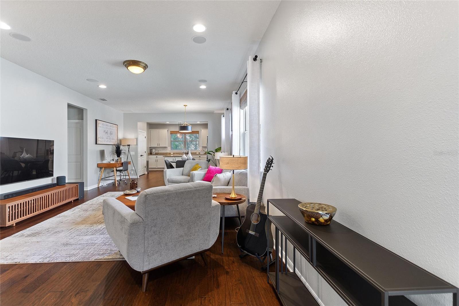 108 LA CRESTA COURT