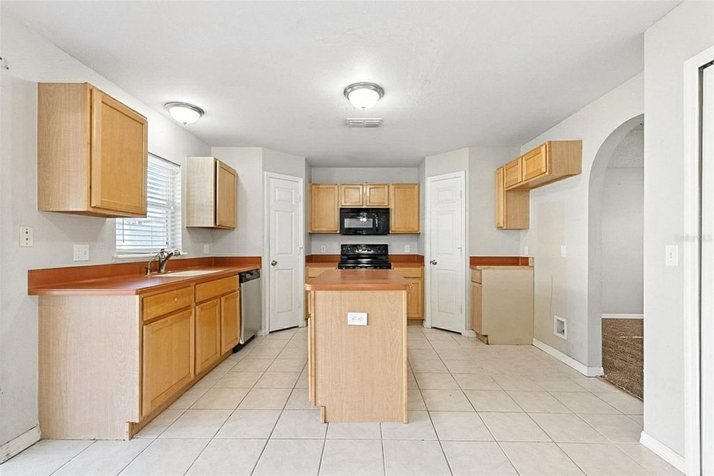 Photo of 12925 Kings Lake Drive, Gibsonton, FL 33534 (MLS # O6333567)