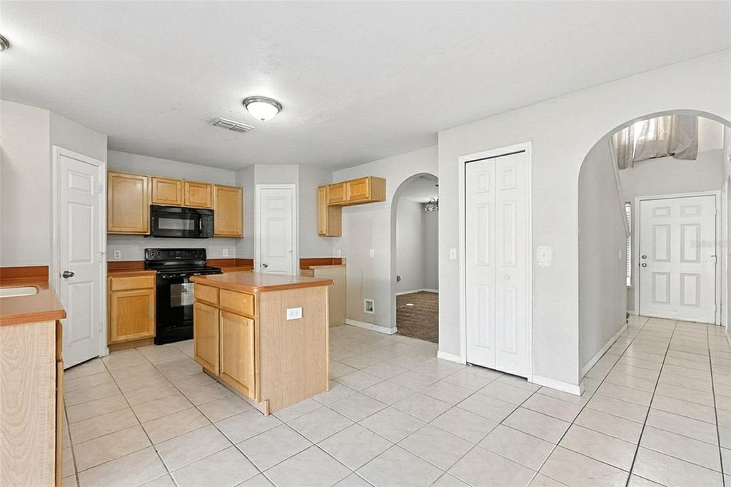 Photo of 12925 Kings Lake Drive, Gibsonton, FL 33534 (MLS # O6333567)