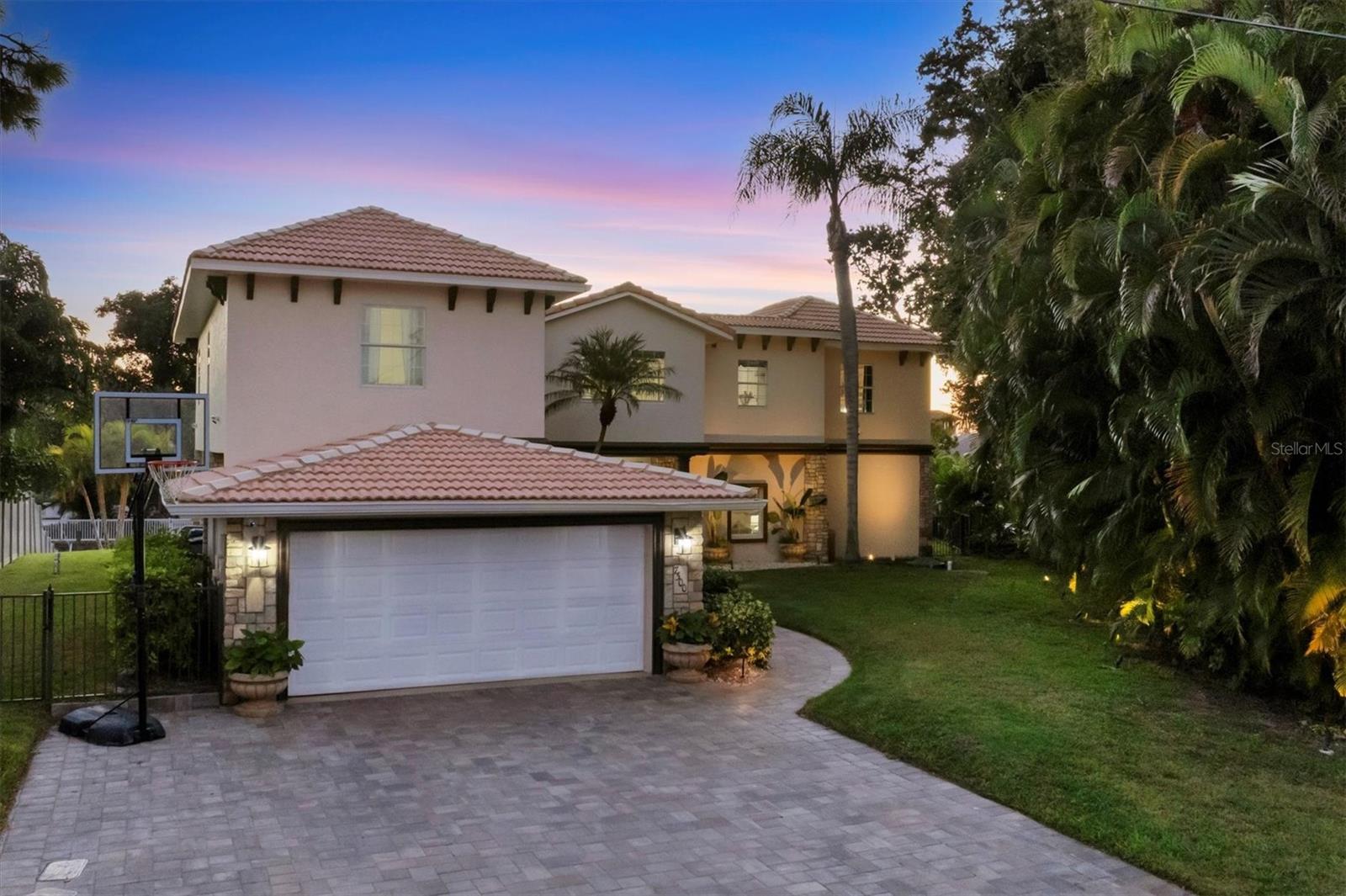 CORAL COVE - Residential