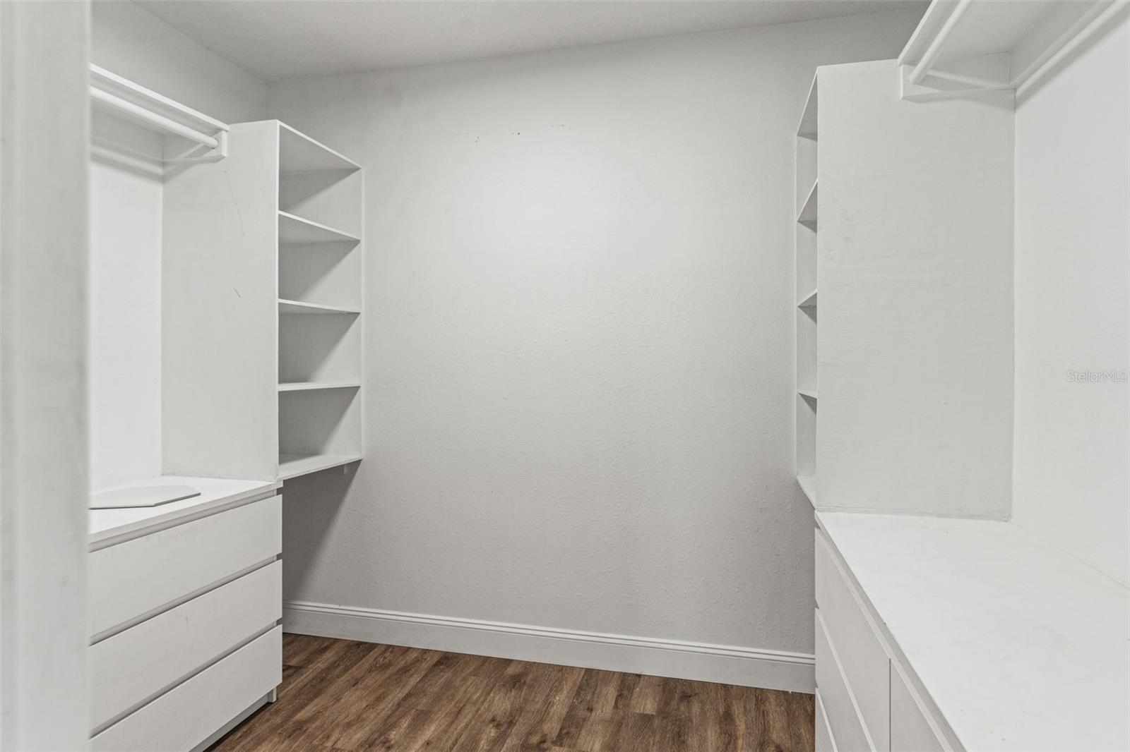 SUTTON ESTATES - Residential