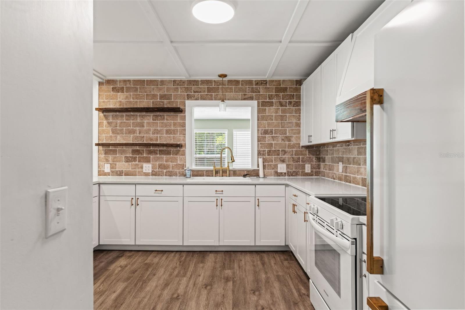 SUTTON ESTATES - Residential