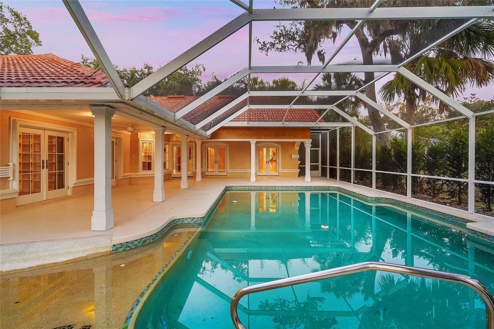 RIVER OAKS SUB - Residential