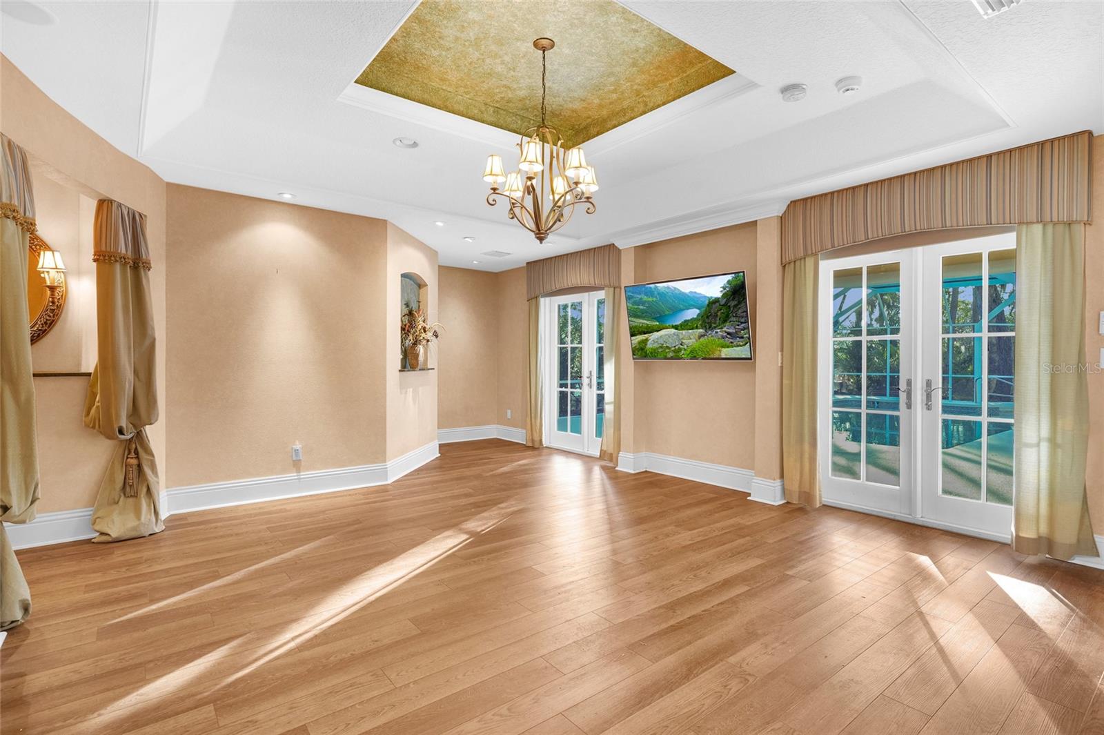 RIVER OAKS SUB - Residential