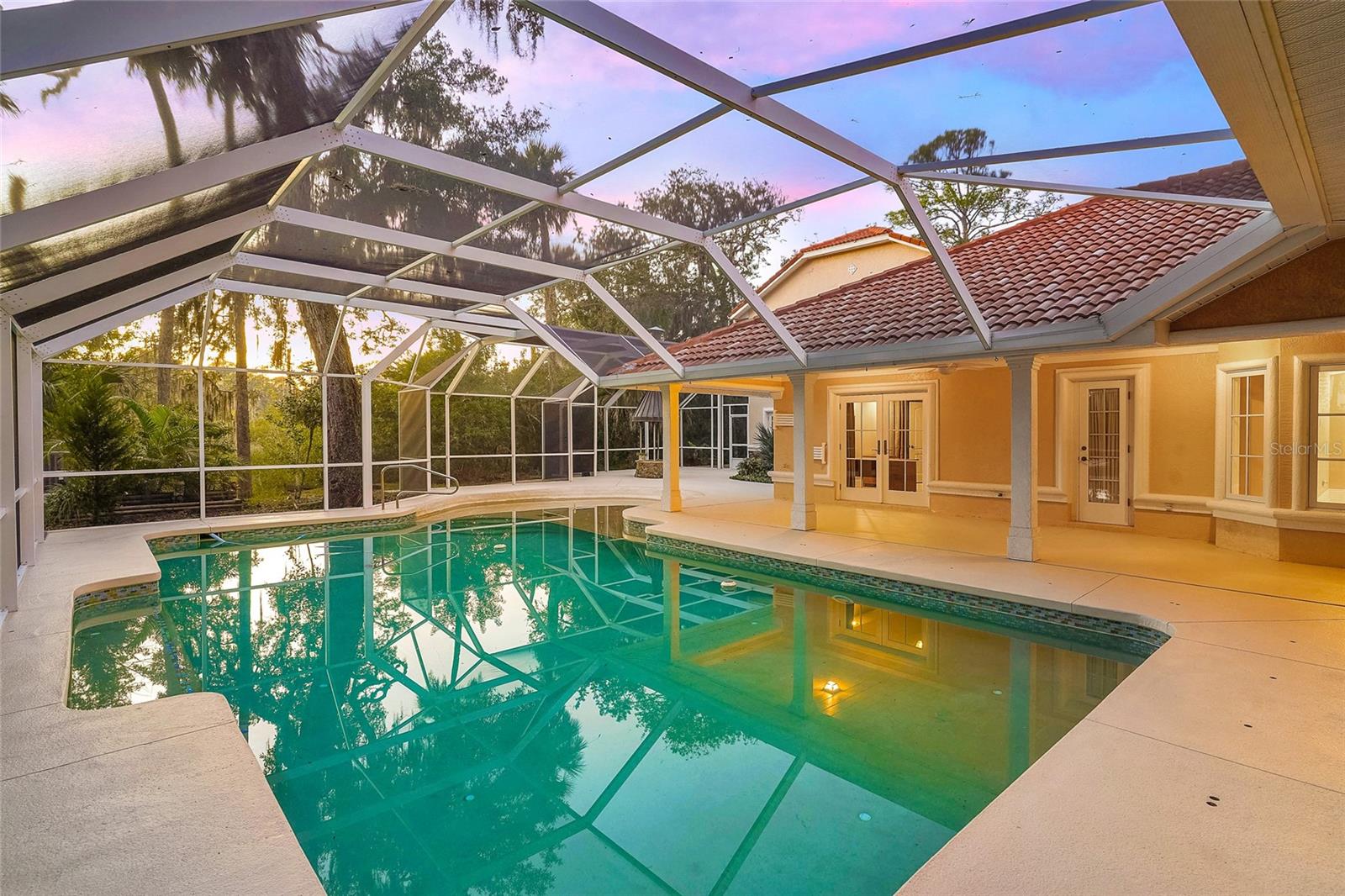 RIVER OAKS SUB - Residential