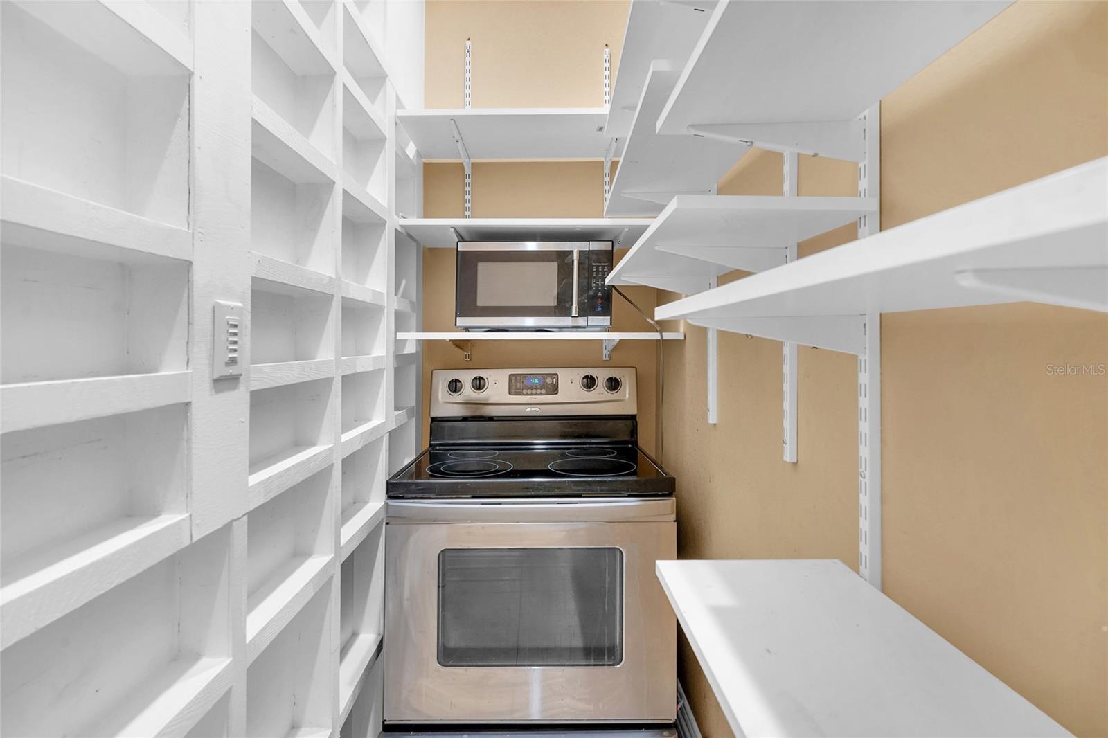 RIVER OAKS SUB - Residential